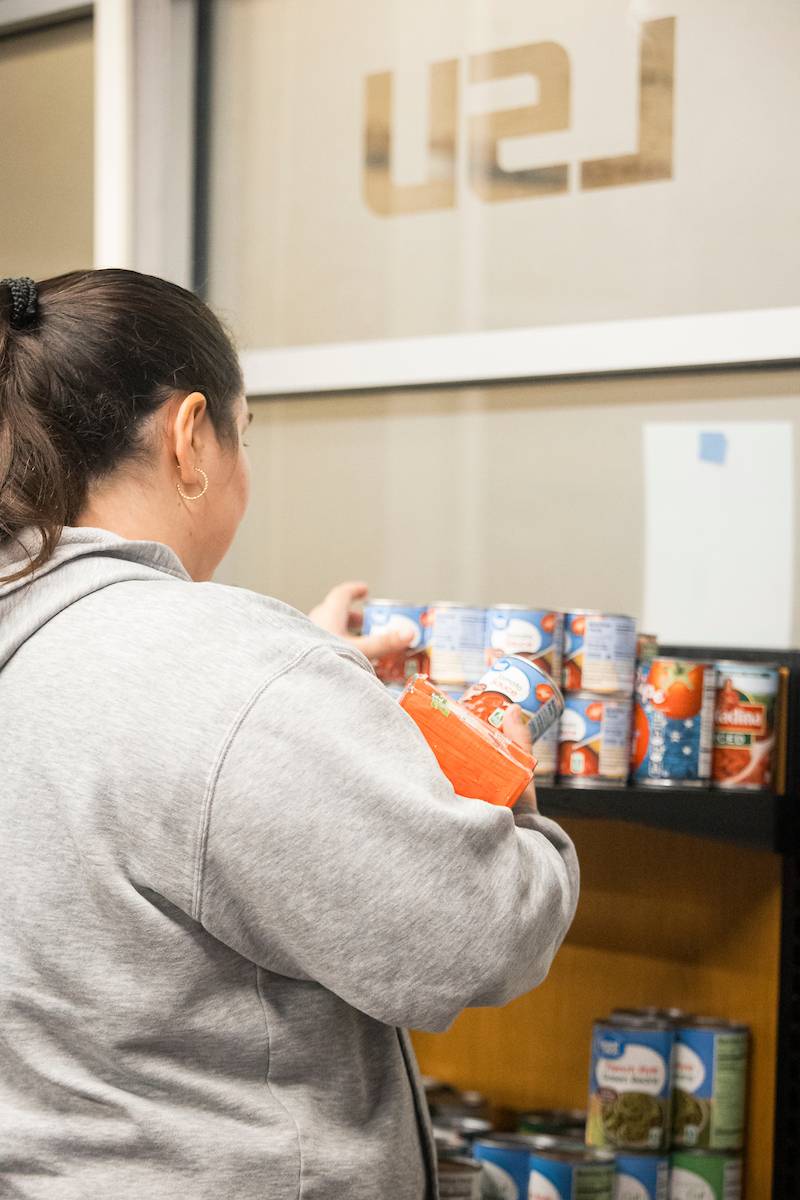 Student volunteers in the LSU Food Pantry Student volunteers in the LSU Food Pantry
